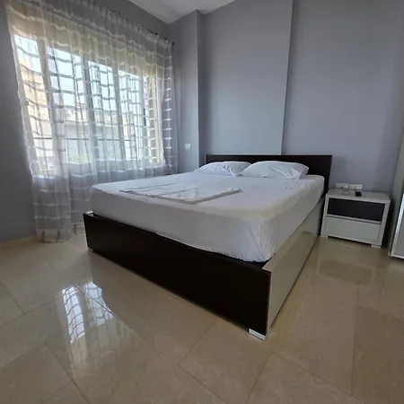 Apartment Bes' Sea View Vlorë