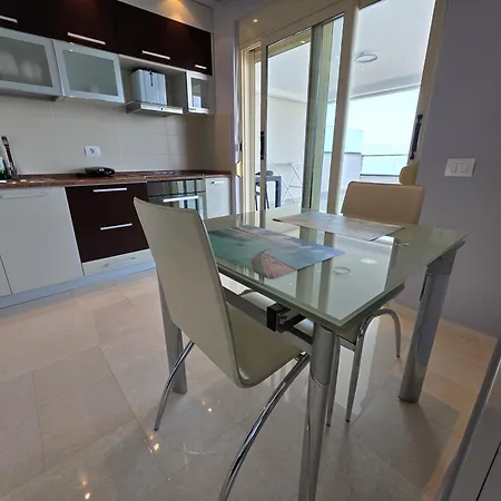 Bes Sea View Appartement *