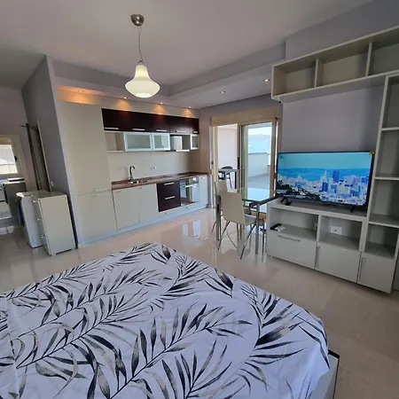 Bes Sea View דירה