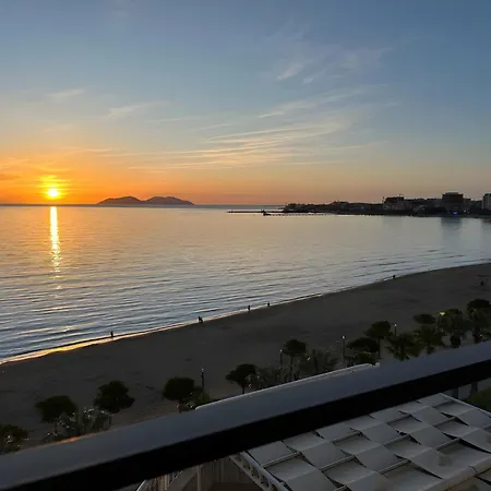 Bes Sea View דירה *
