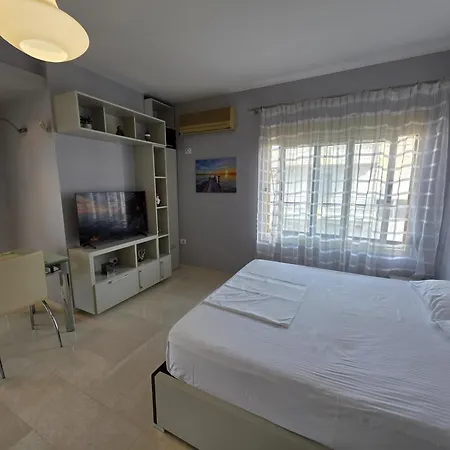 Apartment Bes Sea View