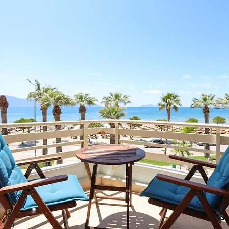 Bes' Sea View アパート Vlorë
