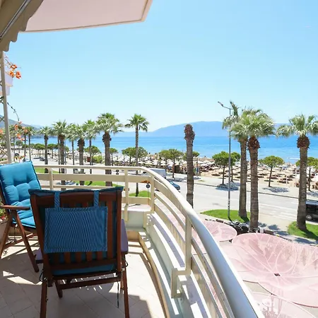アパート Bes' Sea View Vlorë