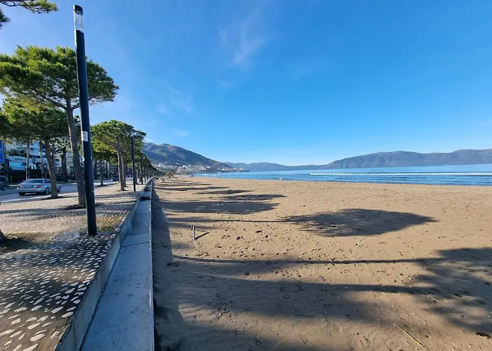 Bes Sea View Apartmán *